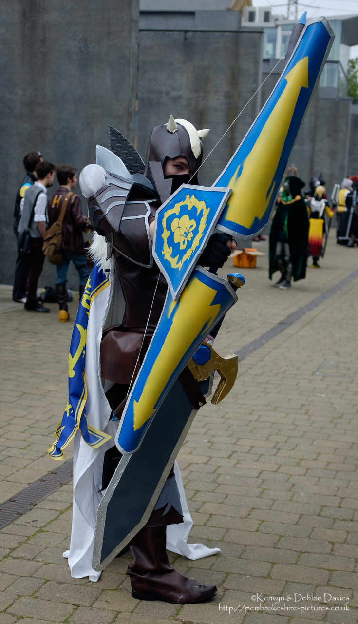 If you can identify the character (or if you are the character) then please email me at <a href="mailto:webmaster@pembrokeshire-pictures.co.uk">webmaster@pembrokeshire-pictures.co.uk</a>.