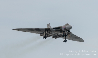AVRO Vulcan XH558 "The Spirit Of Great Britain", Wales National Air Show 2015