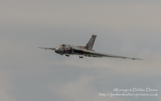 AVRO Vulcan XH558 "The Spirit Of Great Britain", Wales National Air Show 2015