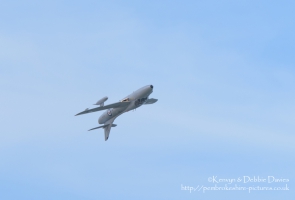 Hawker Hunter T.7 XL573 at Wales National Airshow 2015