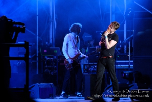 Kaiser Chiefs at CarFest 2017