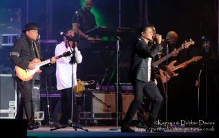 The Jacksons at CarFest 2017